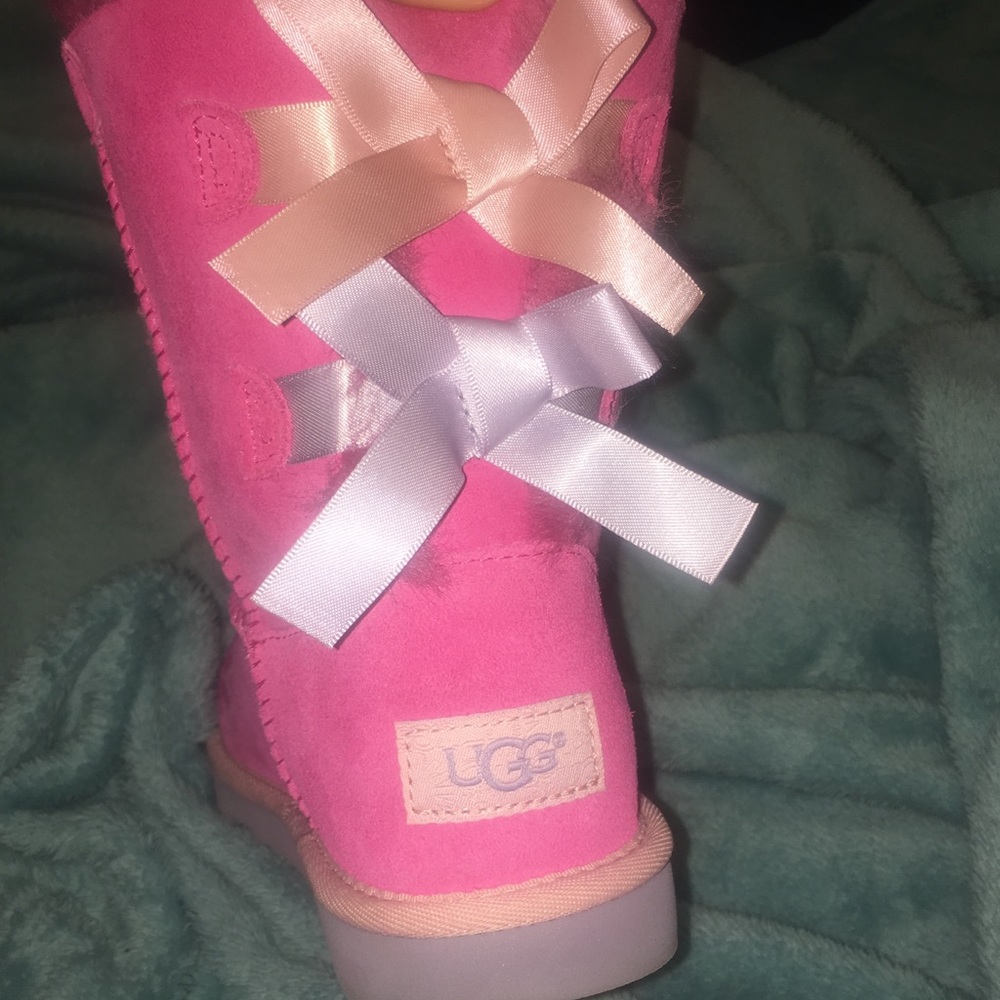 Kids uggs size 2 New